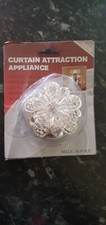 Curtain Attraction Appliance