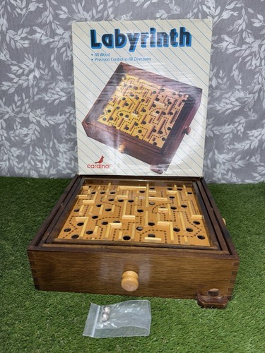 Labyrinth board game cardinal