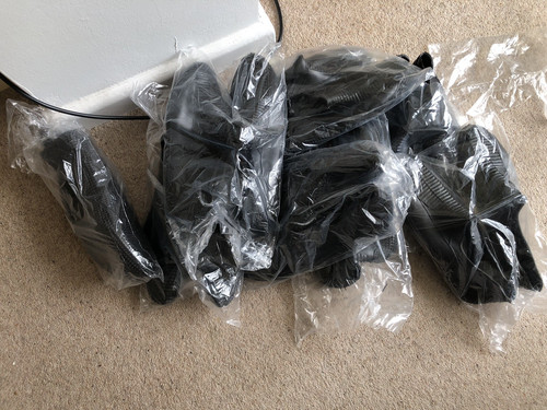 New job lot pairs of - 9,