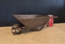 VINTAGE GARDEN PLANTER POT