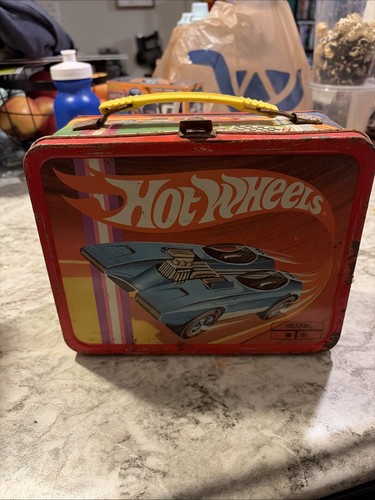 Hot wheels metal lunchbox red - hot,