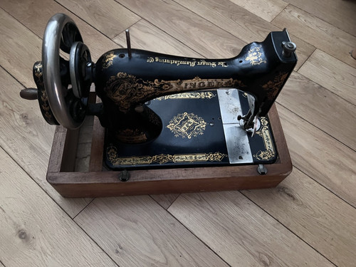 Antique singer model sewing - 28,