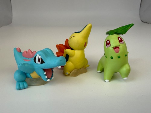 Official totodile cyndaquil - official,