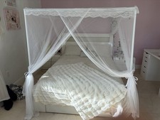 canopy bed frame queen And