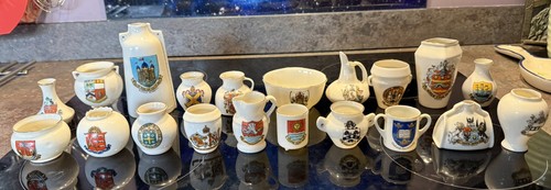Collection crested ware - crested,