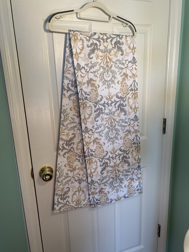 Laura ashley table - runner,