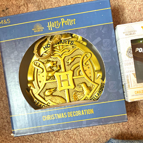 Harry potter hogwarts crest - hogwarts, &