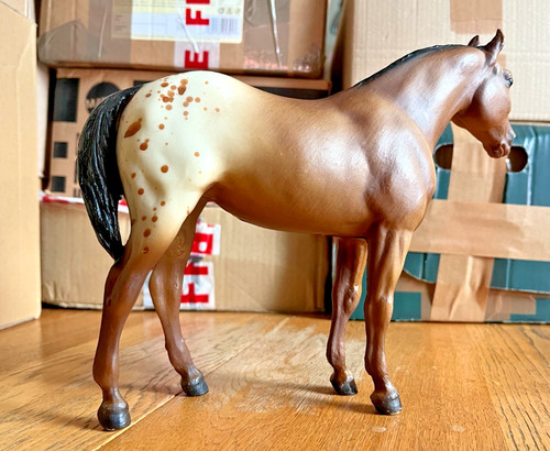 Breyer vintage yearling - 1:9,