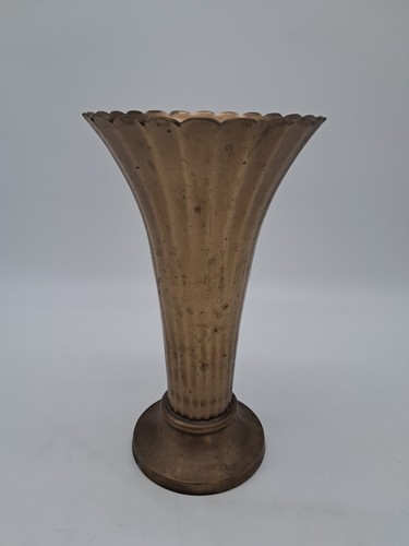 Large brass flower vase - large,