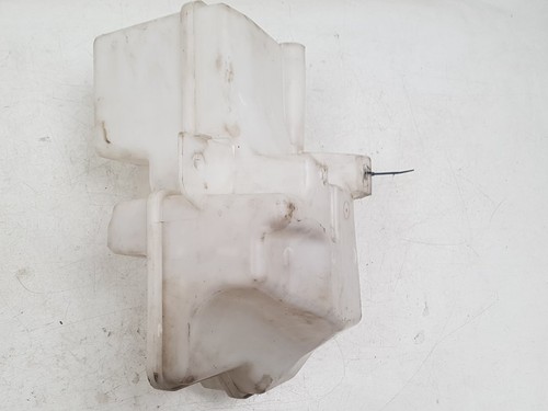 Volvo v40 diesel - washer, bottle