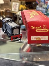 TRIANG R253 BR BLACK 0-4-0