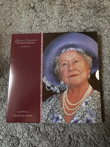 Y2k queen elizabeth the - y2k,