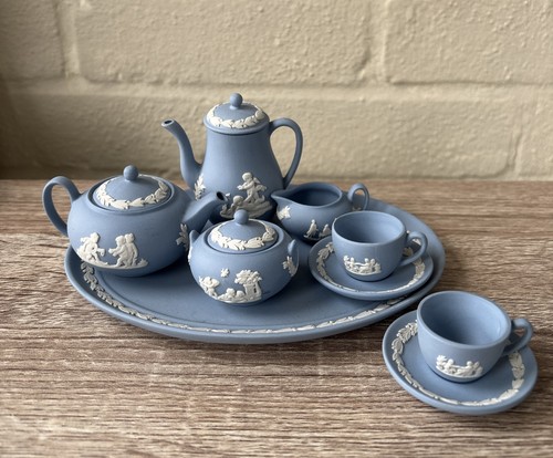 Wedgwood blue jasperware - wedgwood,