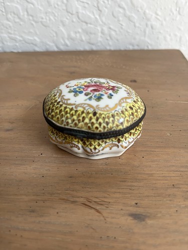 Antique limoges box with - limoges,