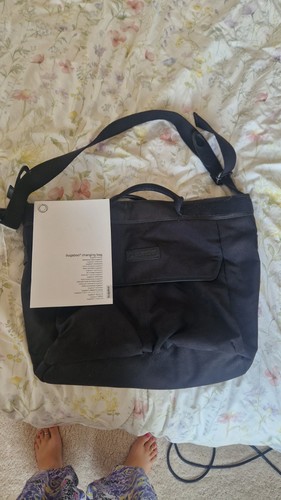 Bnwt official bugaboo - bnwt,