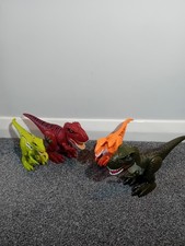 4 Dinosaurs 2 T Rex 2   Raptor