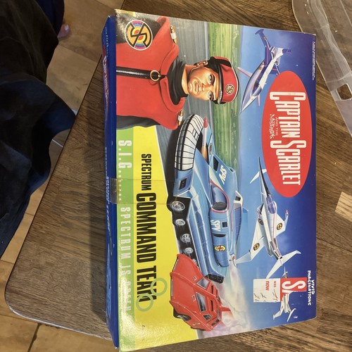 Captain scarlet mysterons - scarlet,