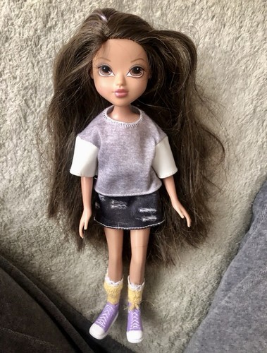 Moxie girlz doll with outfit - girlz,