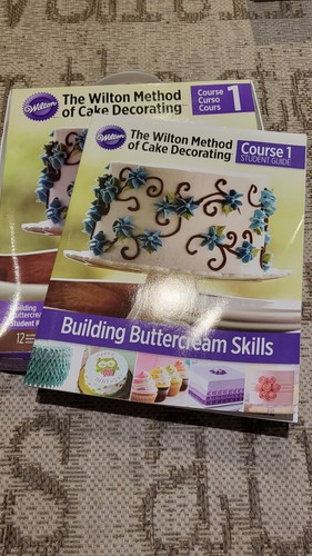 The wilton method cake - method, of