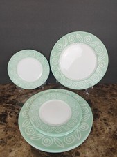 8 PC Set Arcopal France Plates