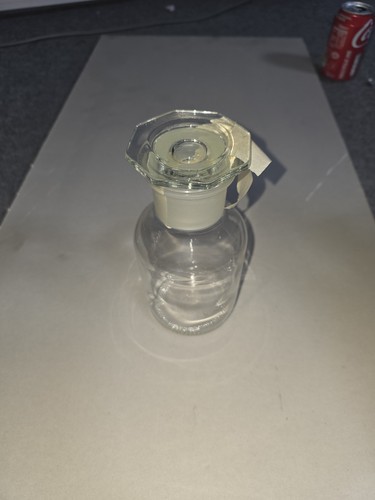Medical beaker off - 10,