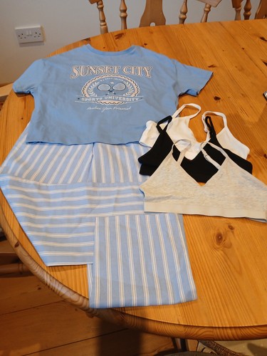 Pyjamas 3 x - m&s,