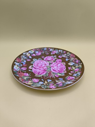 Royal worcester queen - royal,