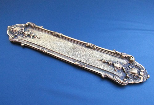 Victorian style finger push - finger,