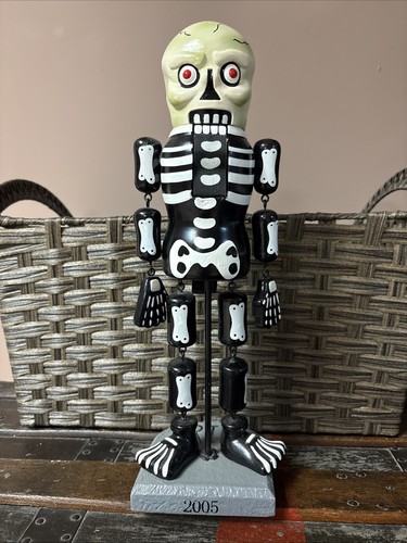 Skeleton nutcracker 2005 - nutcracker,