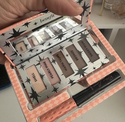 Benefit eyeshadow pallete - eyeshadow,