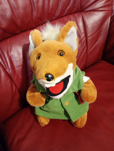 Basil brush soft toy hand - brush,
