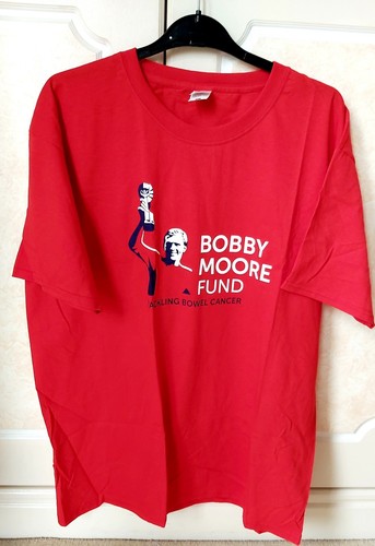 Bobby moore england - bobby,
