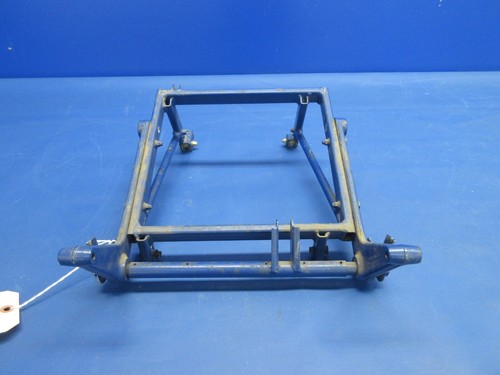Cessna 210 seat bottom base - 210,