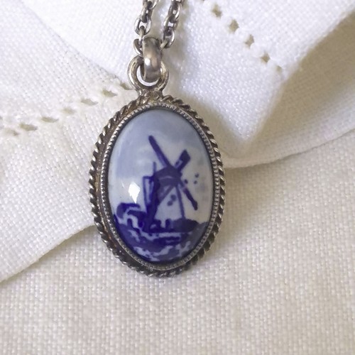 835 delft windmilll - delft, vintage