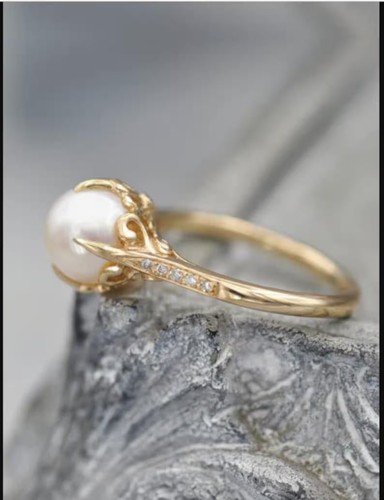 Beautiful freshwater pearl - freshwater,