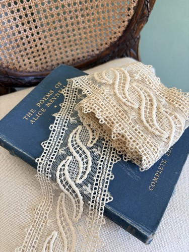 Vintage lace trimming - vintage,