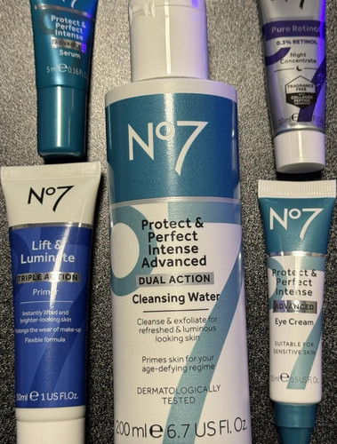 No7 ultimate skincare set - no7,