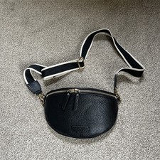 Oliver Bonas Women's Crossbody