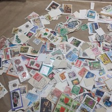 500g Mix Foreign Stamps On/Off