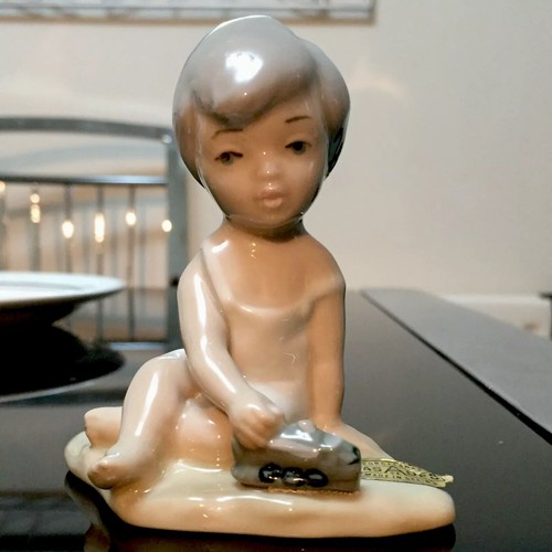 Casades porcelain figure young - casades,