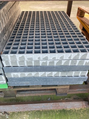 Non slip grp grating panel - non,
