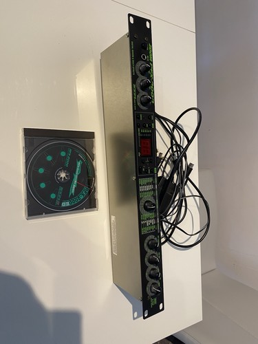 Zoom rfx 2000 - zoom, reverb