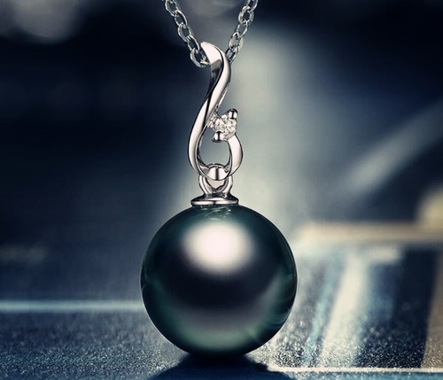 Colourful pearl pendant - colourful,