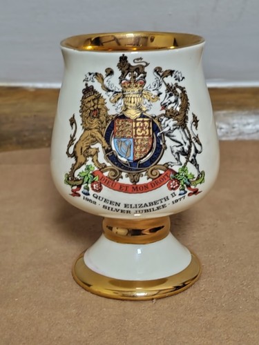 Prinknash ceramic cup - cup,, queen
