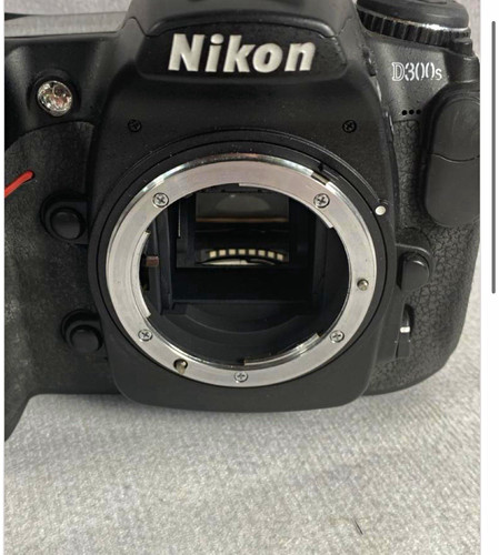 Nikon d300s 3mp digital - 12.3mp,