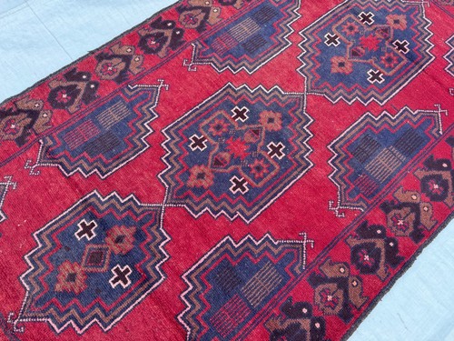 Red hand knotted - hand,