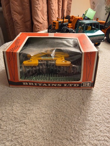 Britains disc harrow - britains,
