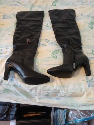 Black lever thigh boots - black,
