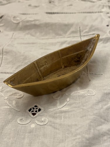 Vintage dory boat shaped - shaped, brass