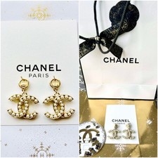CHANEL Authentic Gold Pearl Earrings Brooch 